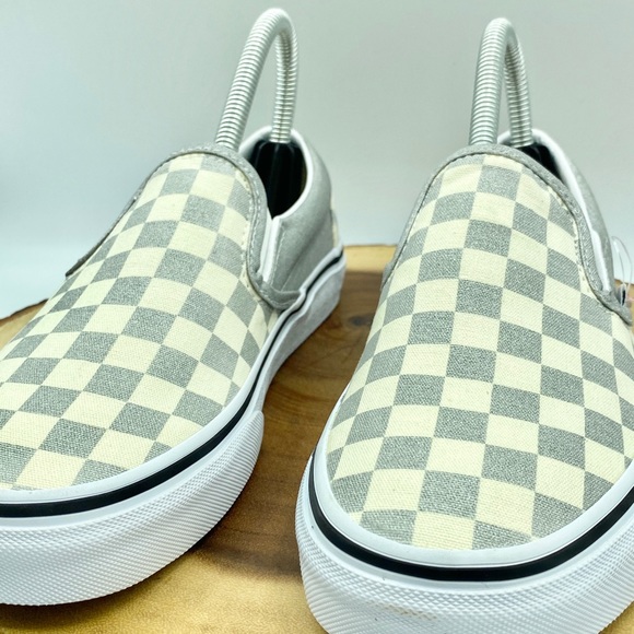 VANS Women’s Classic Checkered Slip On - Picture 9 of 10